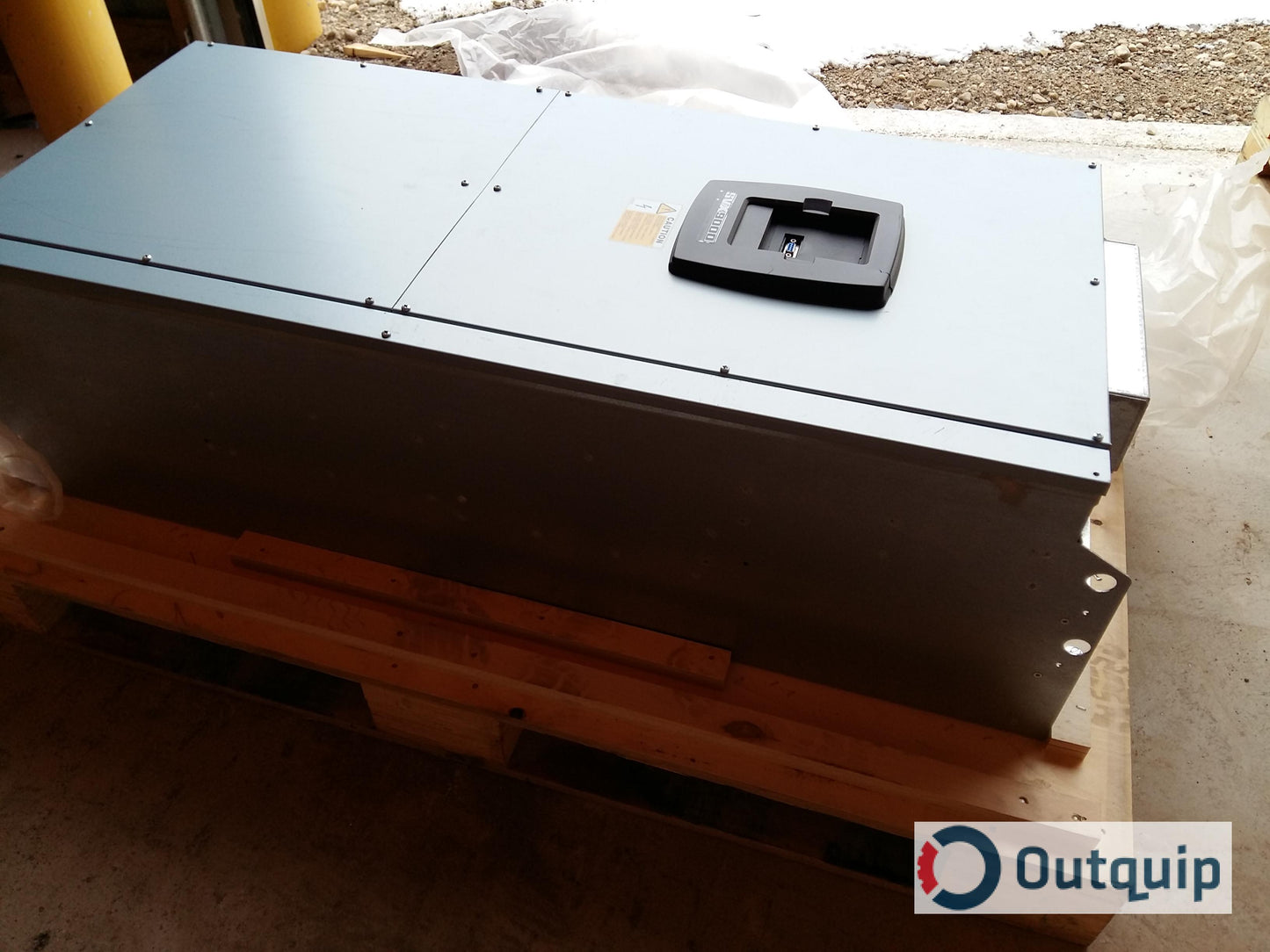 DRIVE AC VARIABLE SPEED 150 HP CUTLER HAMMER SVX150A2-5A4N1 NEMA 12 ENCLOSURE