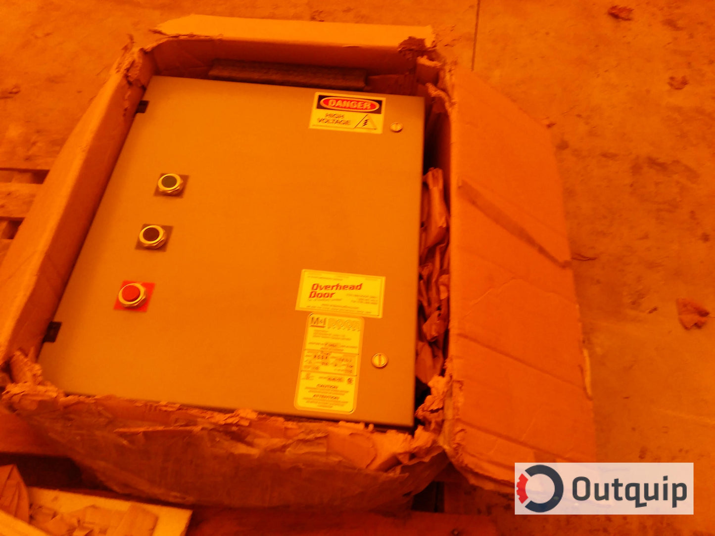 PANEL, OPERATOR DOOR RCGH 3 HP 575 VOLT WALL MOUNTED C/W PB OPEN/CLOSE/STOP M&I DOOR
