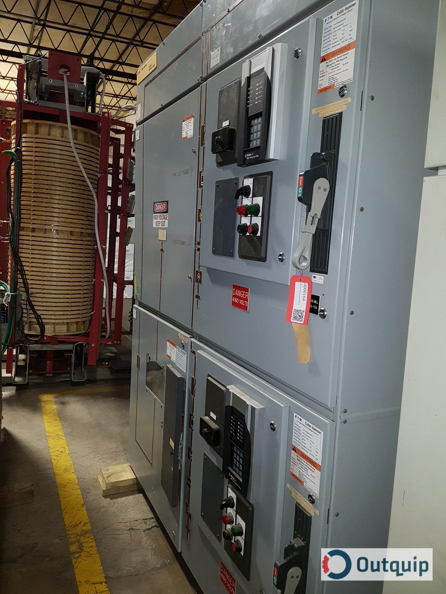 Cutler-Hammer Ampgard MV Motor Control
w/ 1 x LBS Non-fused Switch 1200A
& 2 x Full Voltage/Induction Starter 500 HP