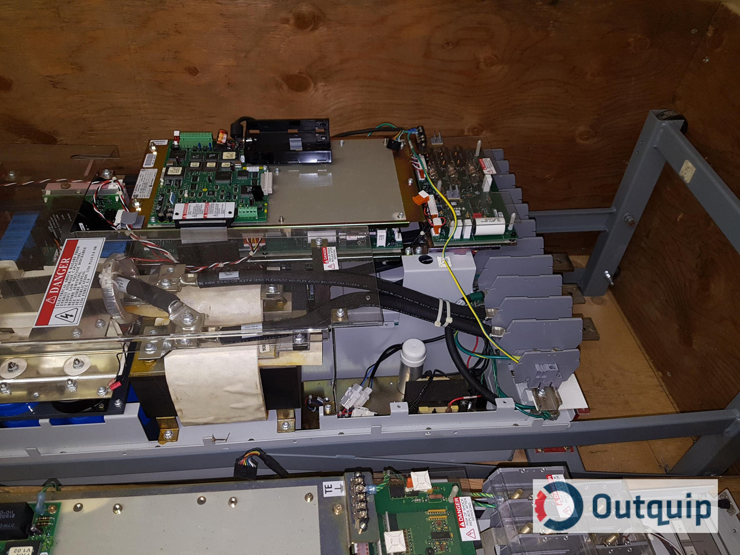 Allen-Bradley
CAT: 1336T-C200-AN-GT0
700V 600A
