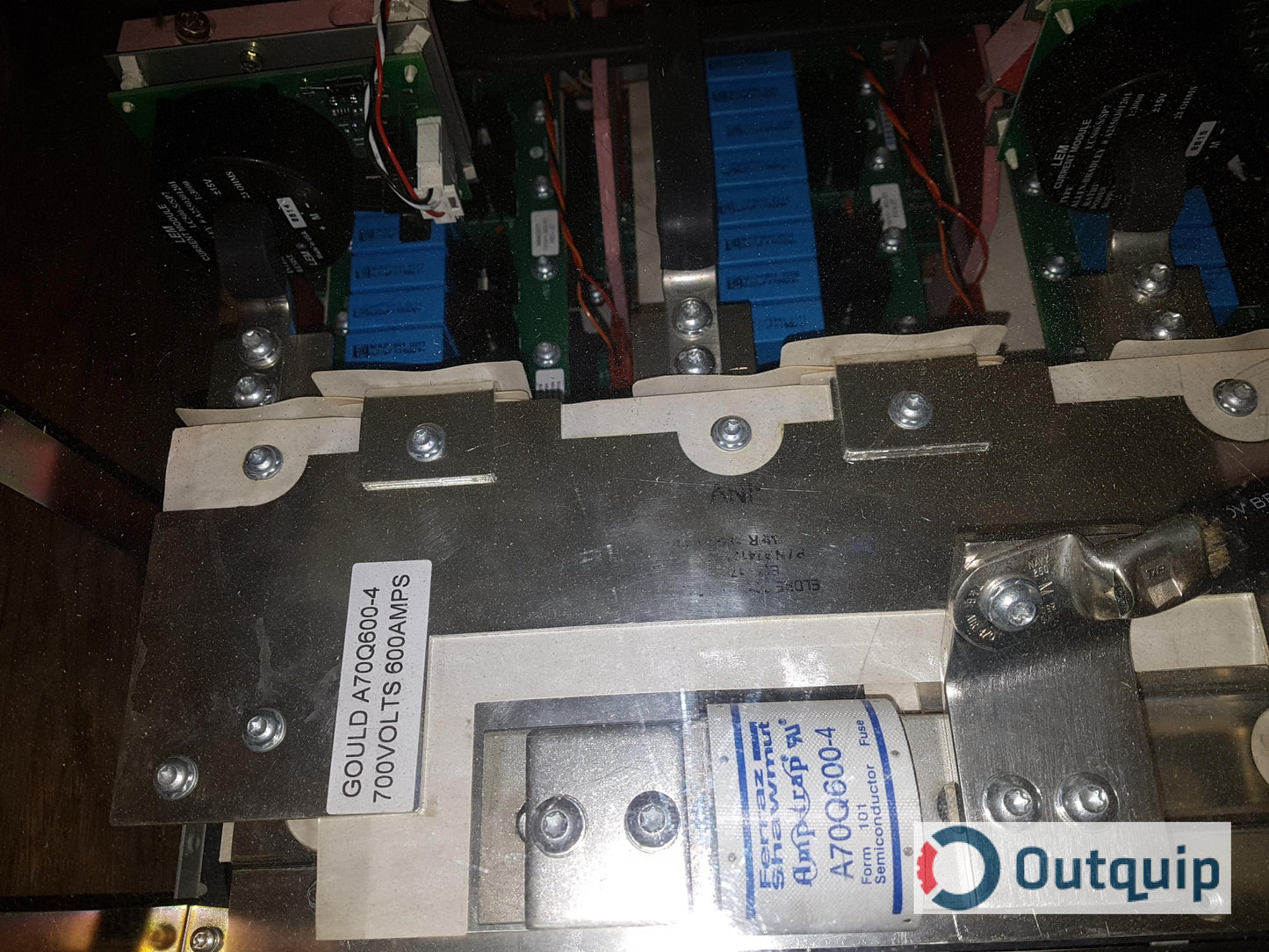 Allen-Bradley
CAT: 1336T-C200-AN-GT0
700V 600A