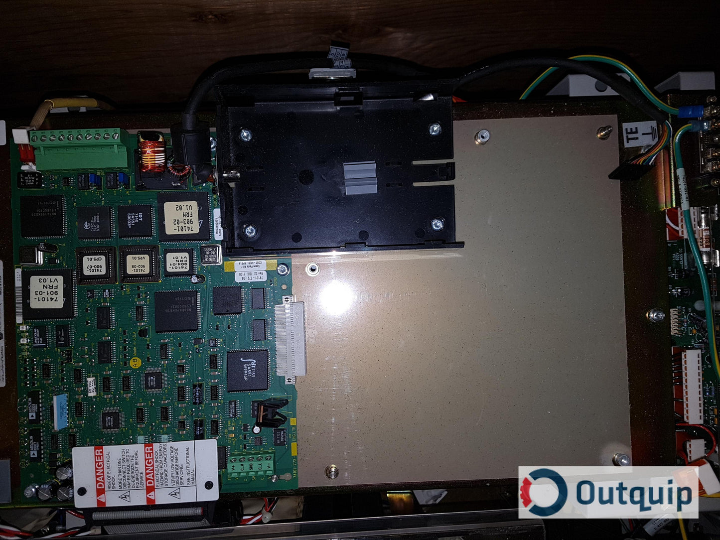Allen-Bradley
CAT: 1336T-C200-AN-GT0
700V 600A