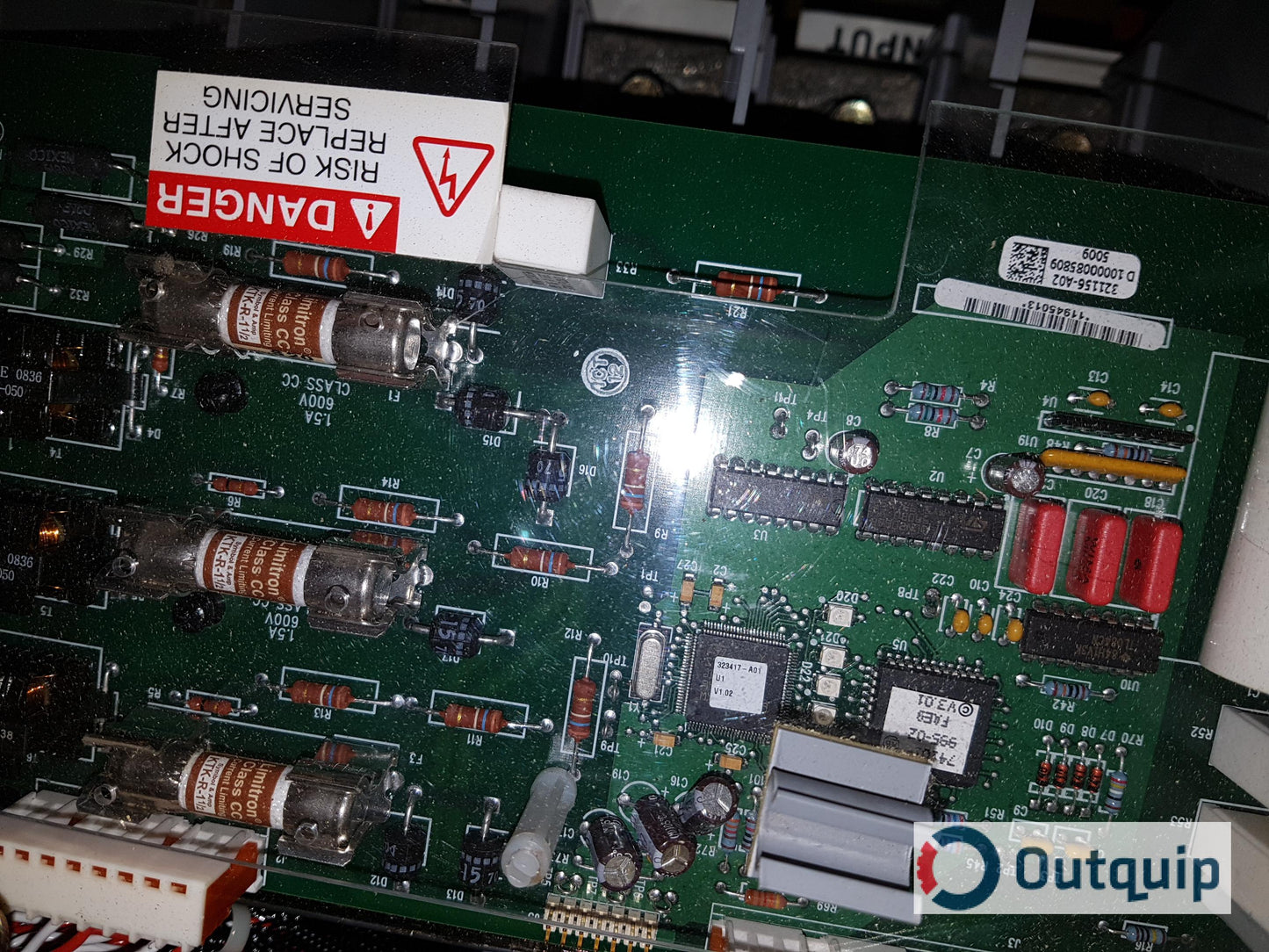 Allen-Bradley
CAT: 1336T-C200-AN-GT0
700V 600A