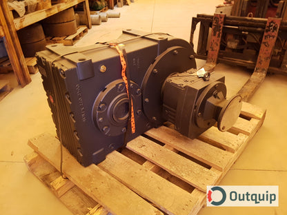Sew-Eurodrive
RF97/A
Ratio: 14.62:1
